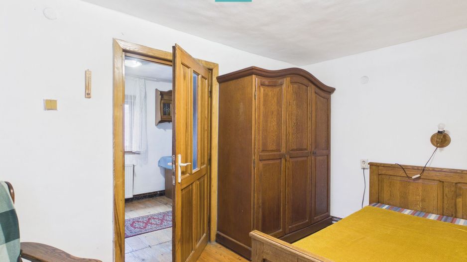 Vilă stil montan, 270 mp, teren 3000 mp - Poză 12