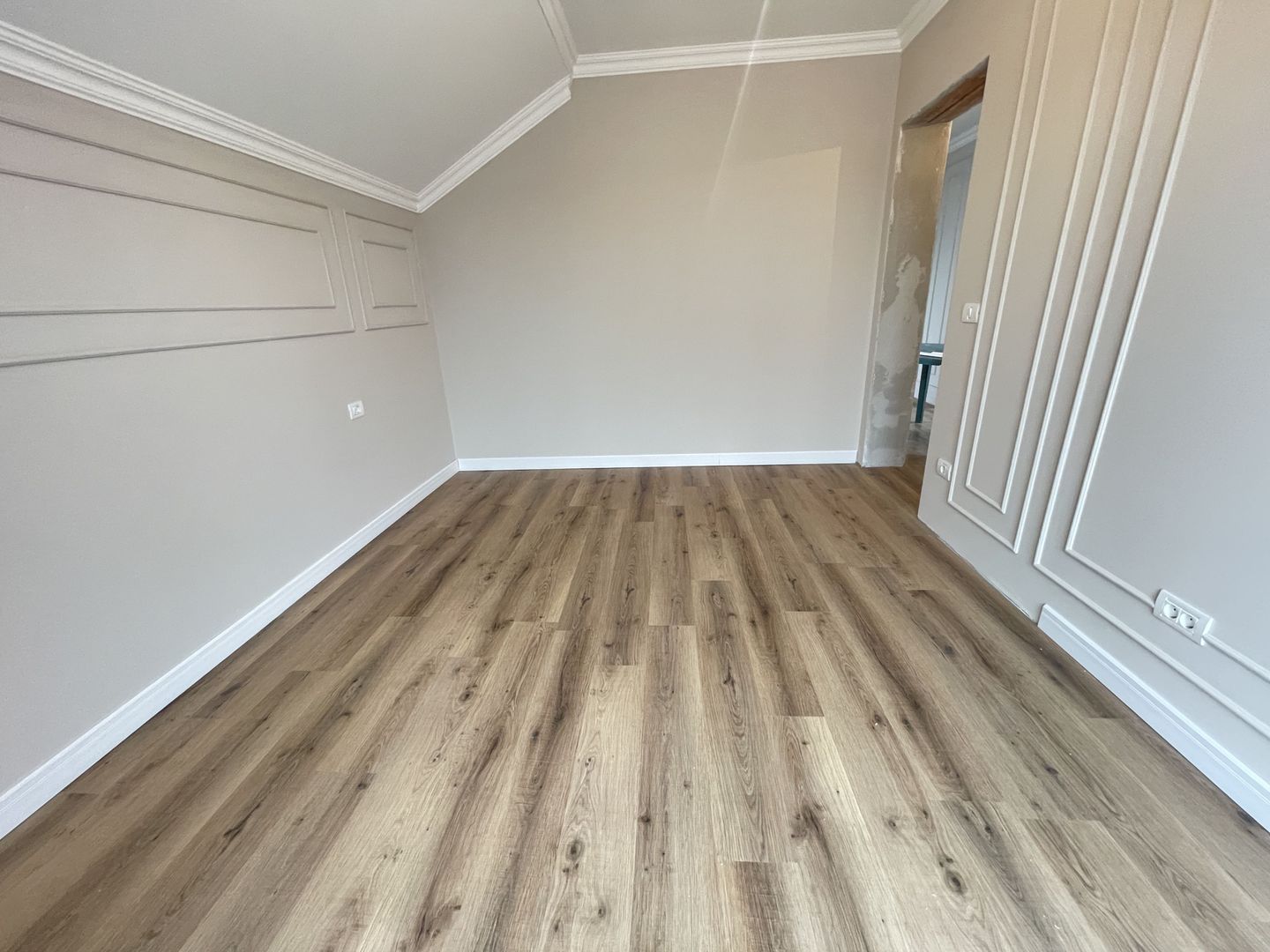 Proprietate premium,finisaje moderne,zona linistita-Ronat - Poză 15