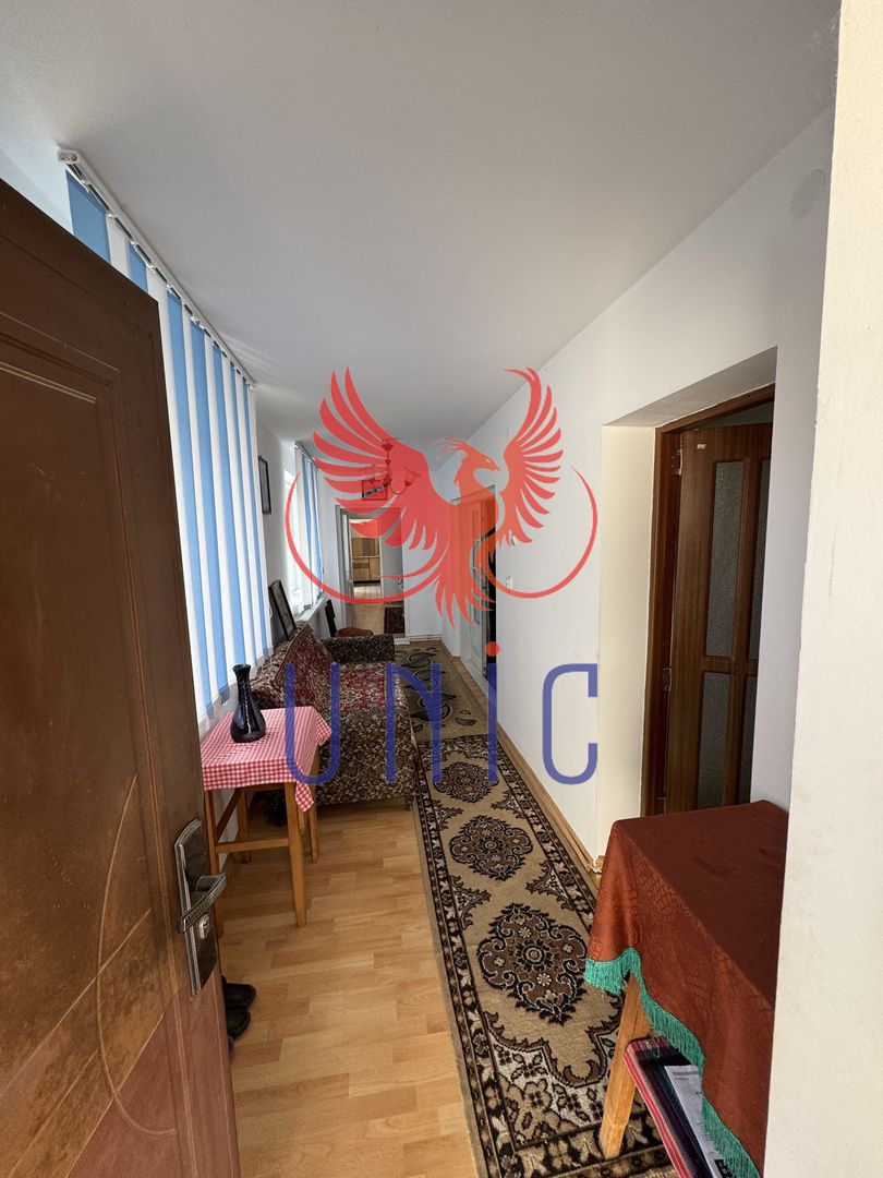 Casa situata in orasul Bals! - Poză 22