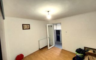 Vanzare casa 6 camere, 3 bai, 3 bucatarii, 2 centrale,  curte individu - Poză 3