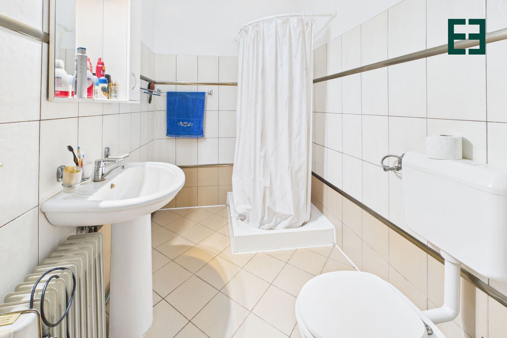 Casă cu 10 camere și 1437 mp teren în Ineu - Arad - Poză 28