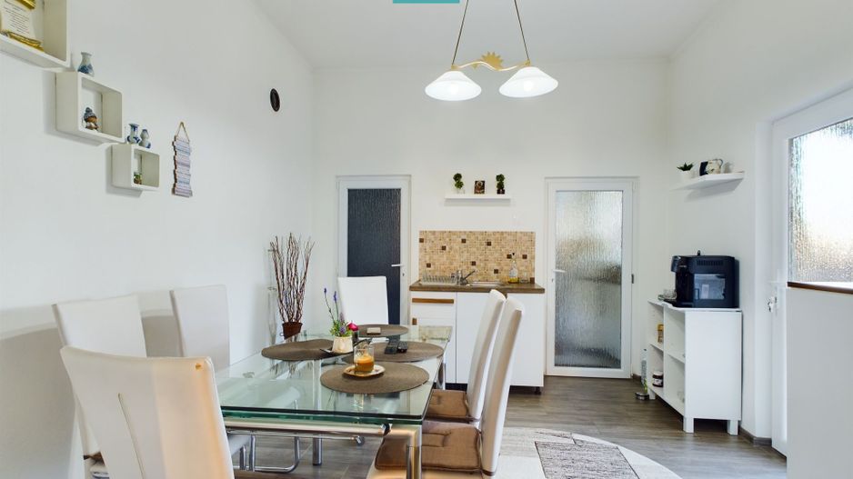 Casă centrală cu spațiu comercial - Poză 6