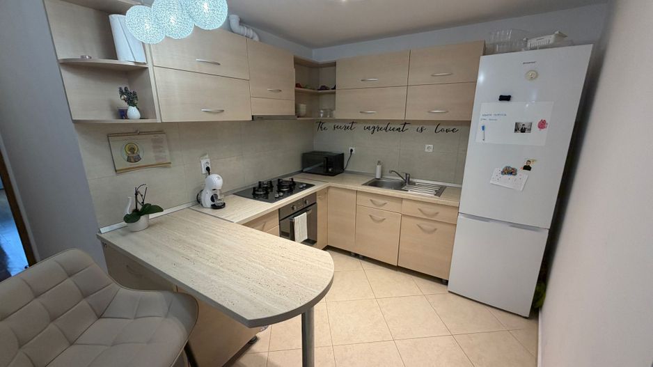 Apartament de vanzare cu 3 camere, in Alba Iulia - Poză 5