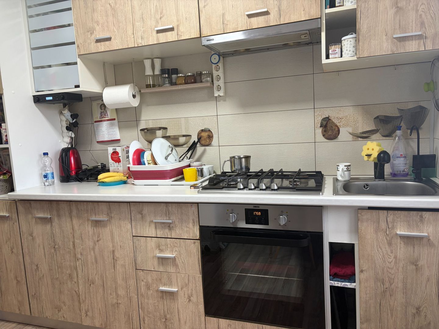 Apartament cu trei camere, zona Straduintei, 95.000€ negociabil - Poză 18