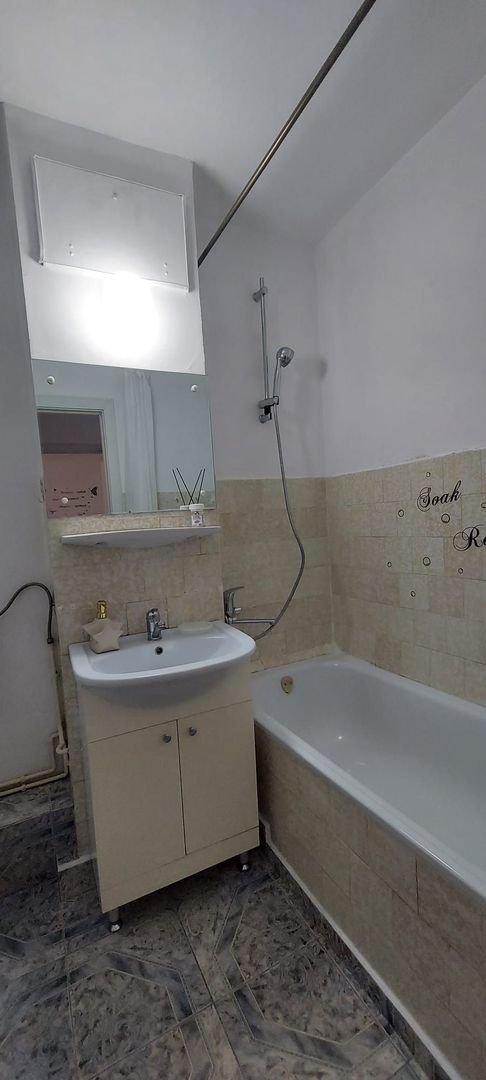 Parcul Trandafirilor, garsoniera in bloc de apartamente - Poză 10