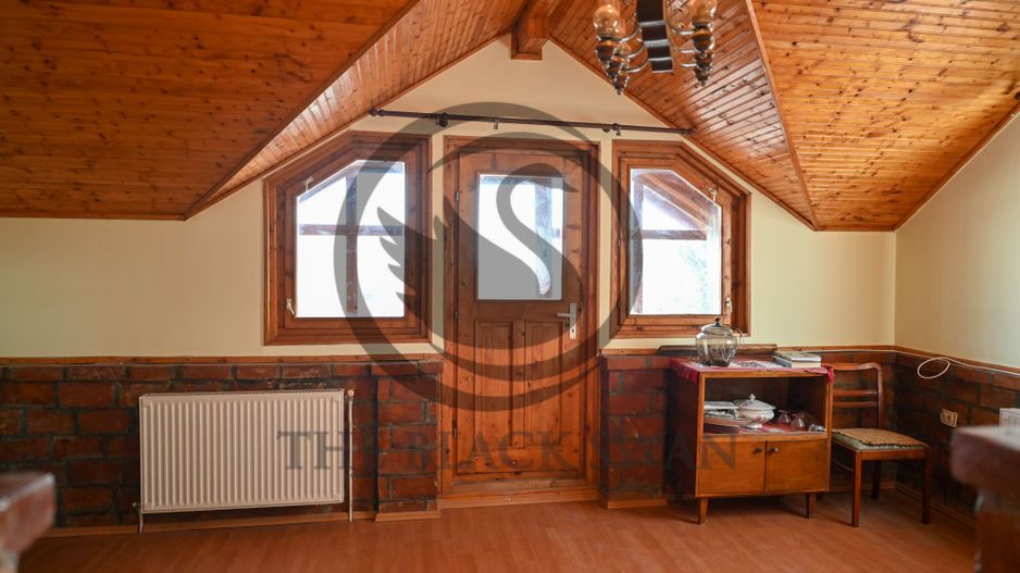 Casa cu 7 camere de vanzare | Zona Centrala, Baicoi | Comision 0% - Poză 5