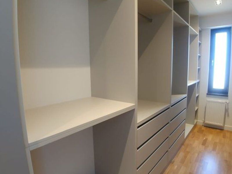 Apartament in imobil nou, suprafata generoasa, dressing, parcare - Poză 14