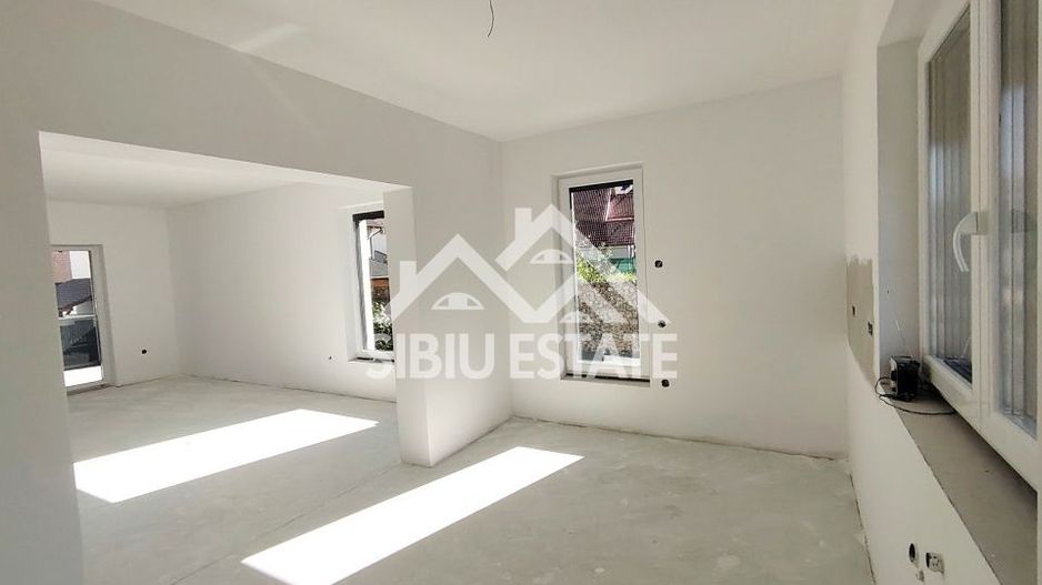 Casa cu garaj si pivnita, in Selimbar, SIbiu - Poză 10