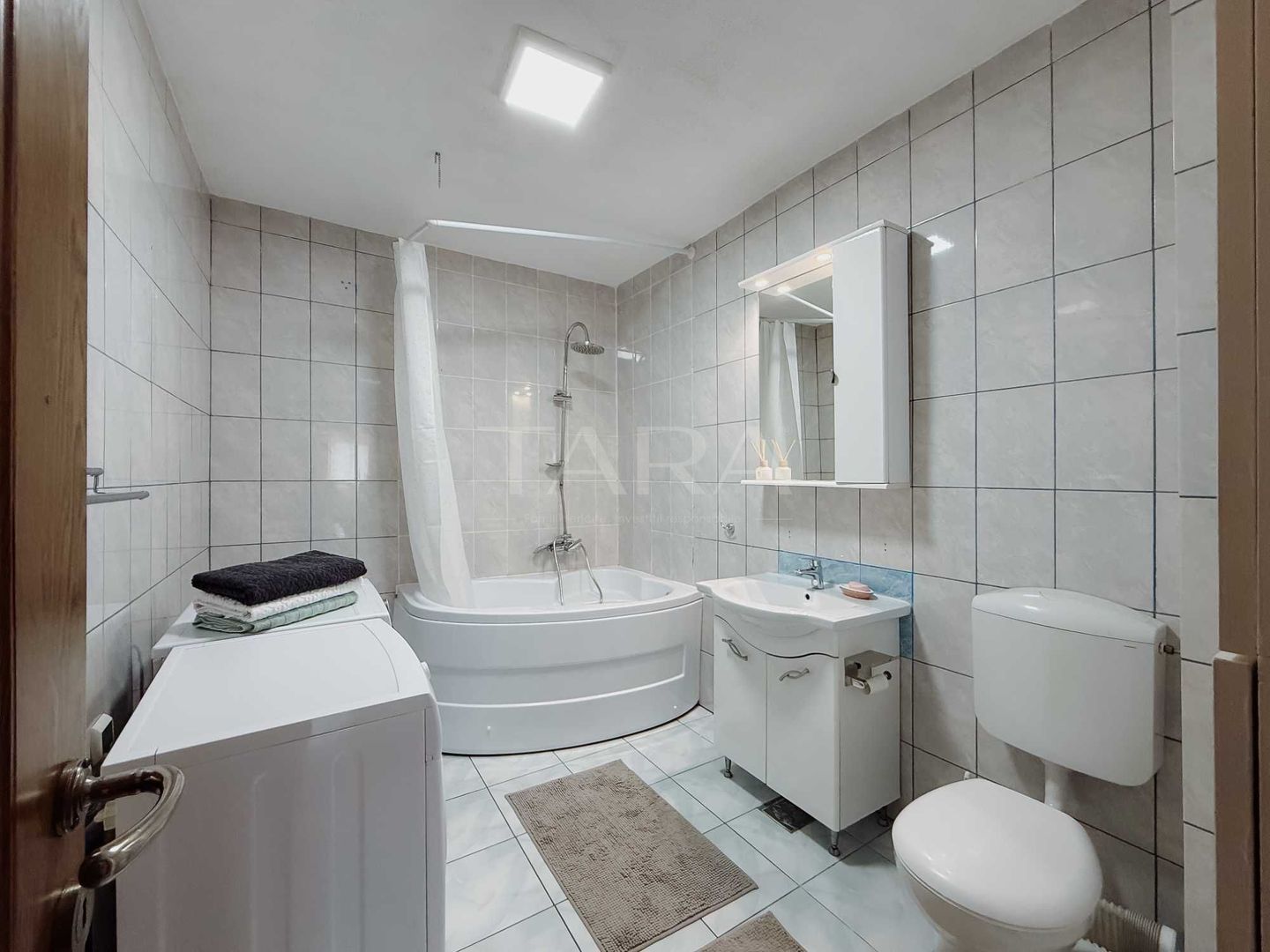 Apartament modern 2 camere + birou, parcare inclusă, Floresti - Poză 11