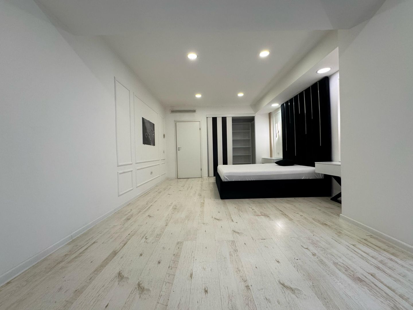 3 CAMERE| CURTE PROPRIE | ARON COTRUS- HERASTRAU - Poză 10