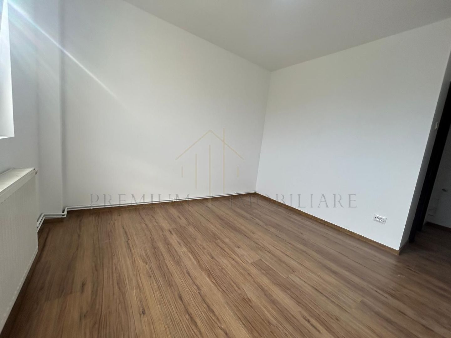 Apartament 3 camere  2 băi | renovat 2025 | parcare - Poză 7