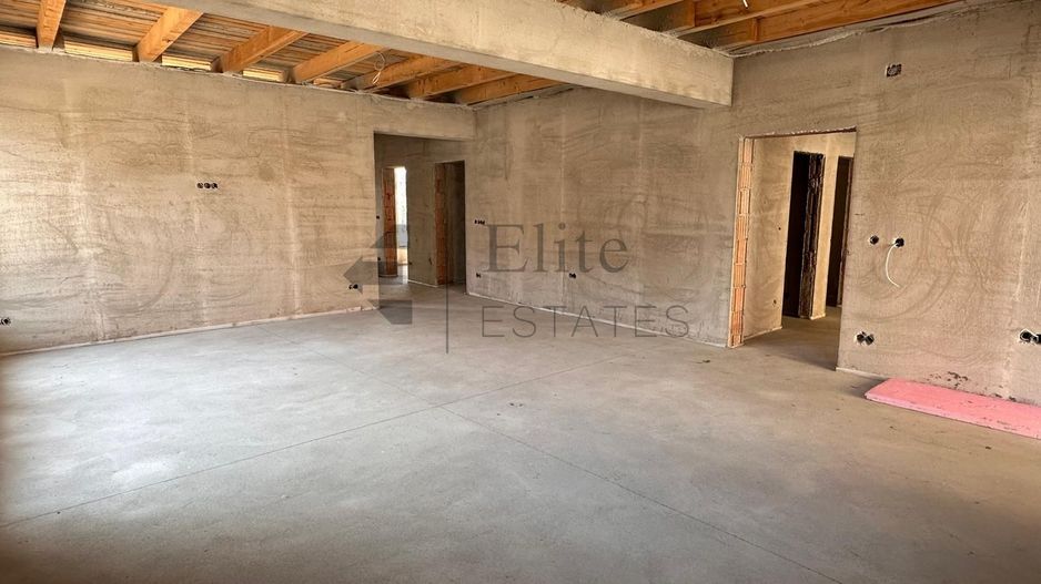 Casă de vânzare cu 4 camere în Sânmartin, Bihor - Poză 2