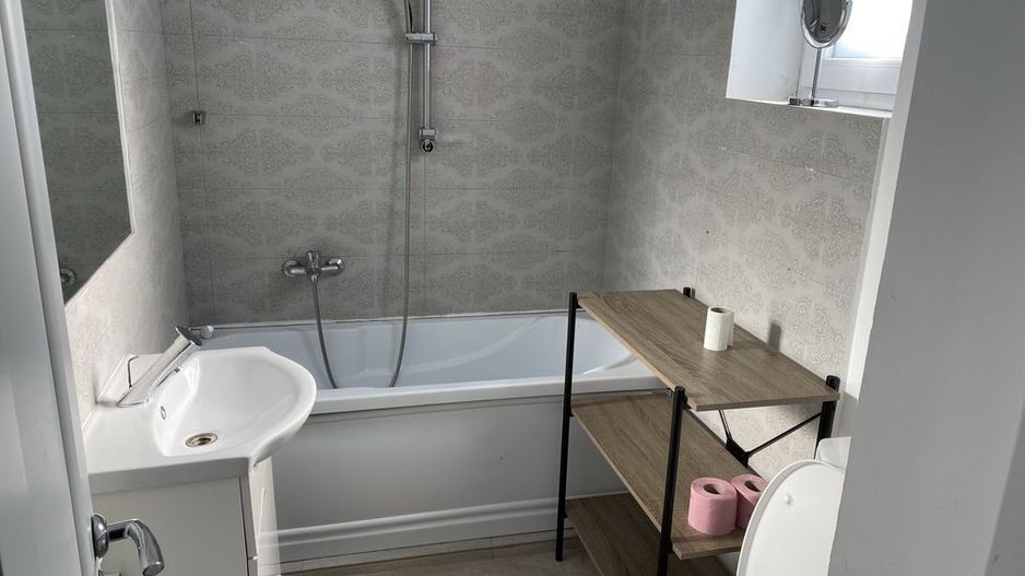 Apartament 3 camere Biharia-Băneasa - Poză 3