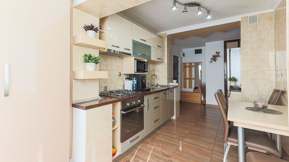 Rezervat De vânzare apartament spațios cu 2 camere decomandat etaj 3 - Poză 2