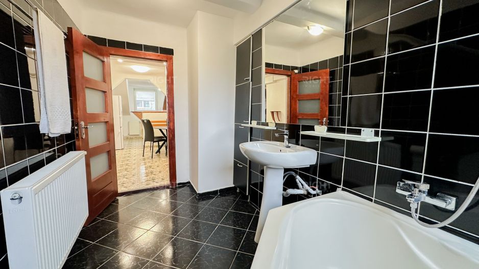 Apartament 2 camere Centrul Vechi Brasov - Poză 9