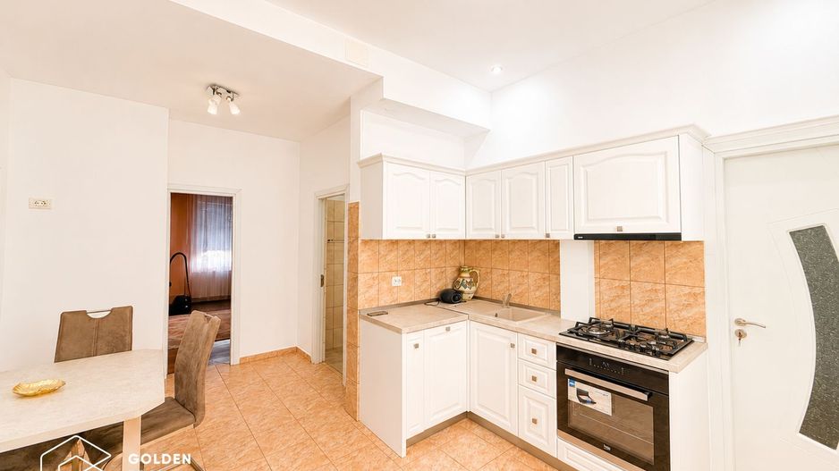 Apartament la casa cu 3 camere, zona Centrala - Poză 8