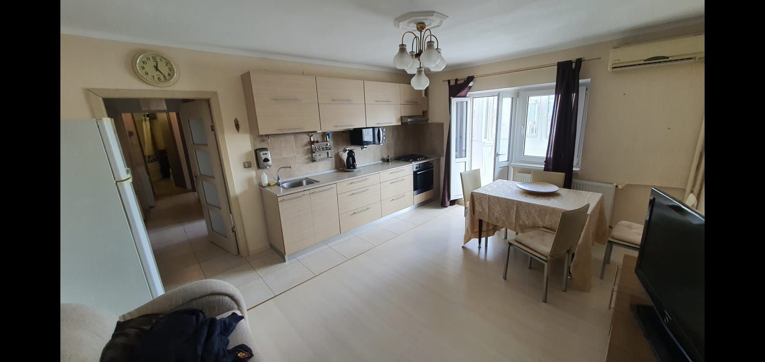 Apartament 3 camere de vânzare–complet mobilat, pe Str. Novaci/13 Sept - Poză 2