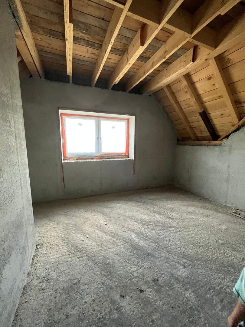 🏡 Casă de vânzare | Burdujeni | 200 mp utili | 7,7 Ari 🏡 - Poză 6