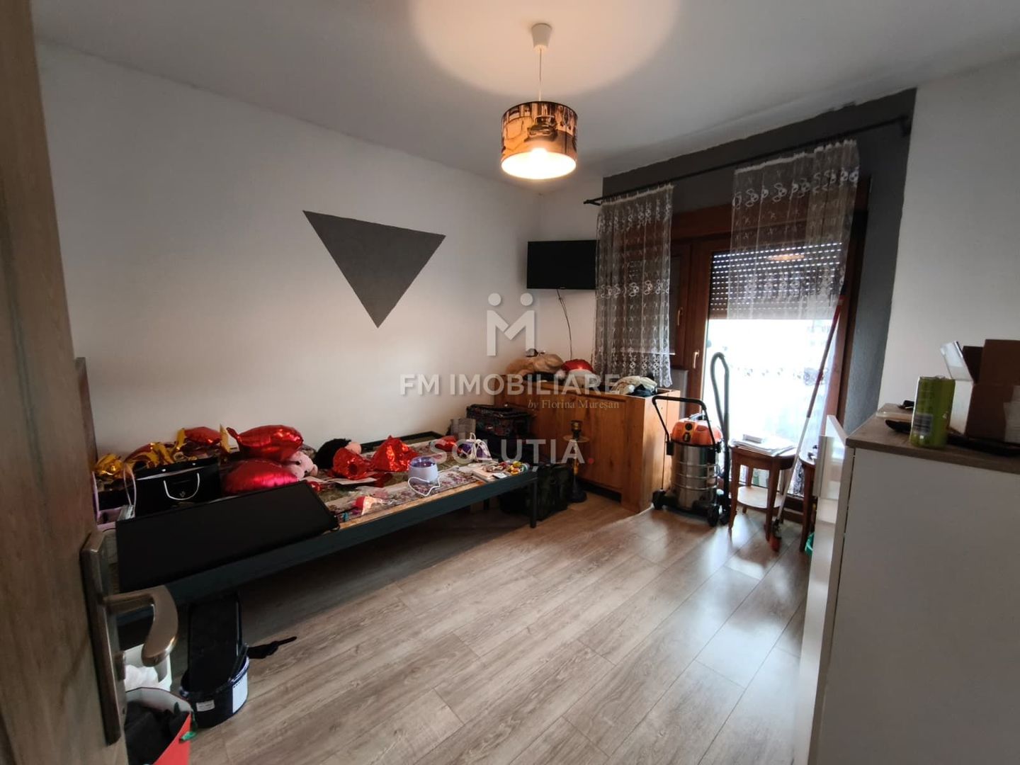 Casă de vânzare - Săsar - 4 dormitoare - teren 459 - garaj - Poză 6