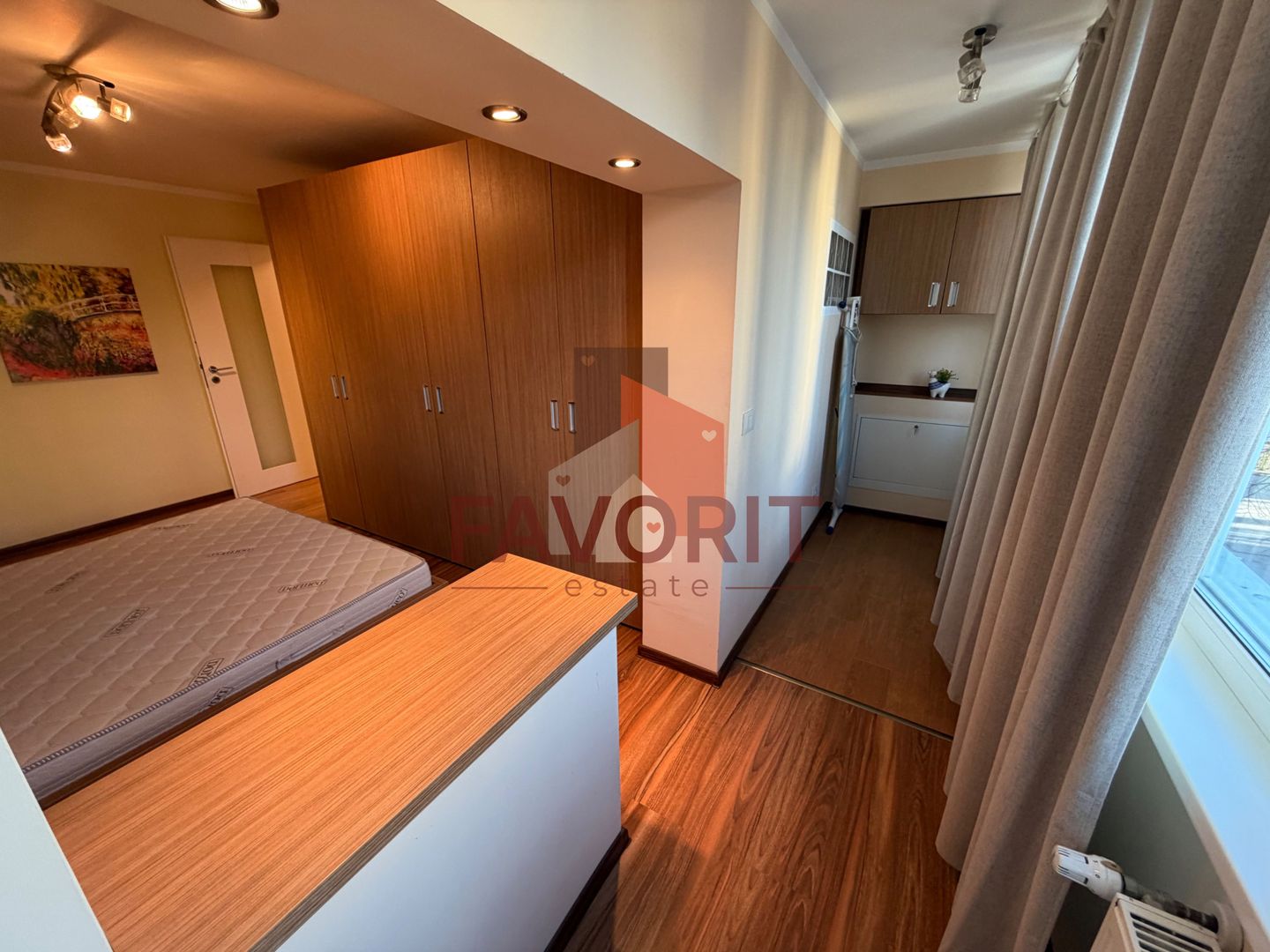 Etaj 2. Disponibil imediat. Garaj. Pozitie excelenta - Poză 15