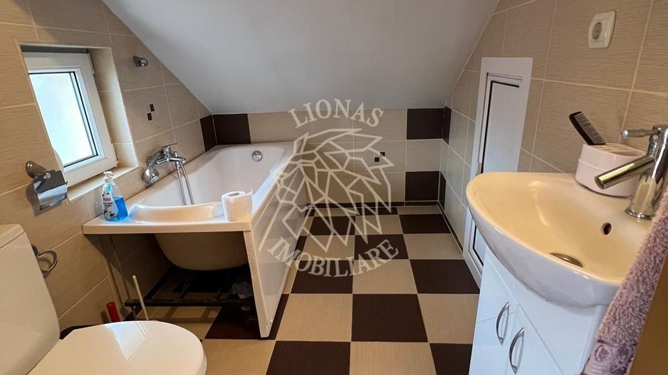 Casa 165 mp+anexa amenajata 68 mp-teren 13 ari-garaj, foisor-Jelna - Poză 9