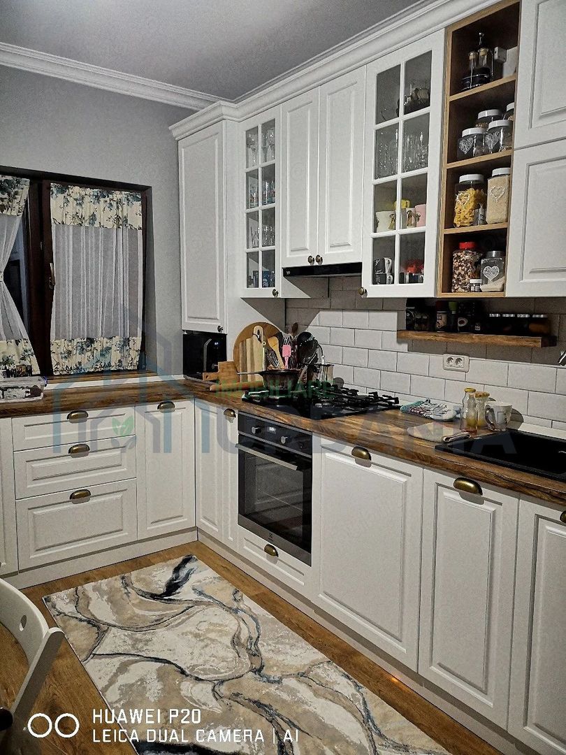 Casă duplex în complex nou cu bariere, Valea Adâncă, la 4,8 km de Palas - Poză 2