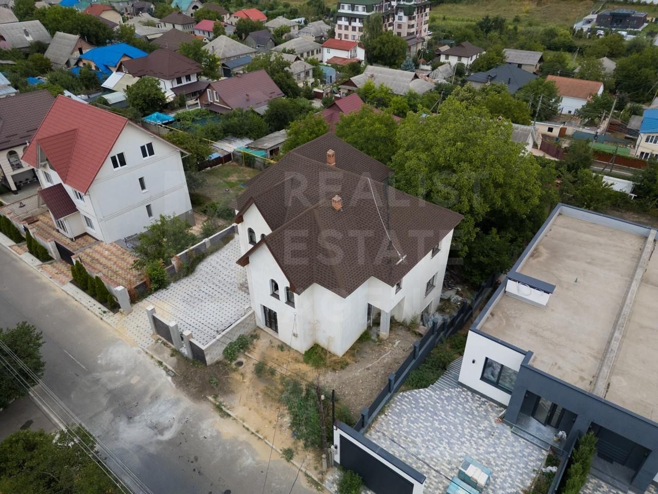 Vânzare, duplex, 3 nivele, str-la Sfîntul Vasile, Codru - Poză 1