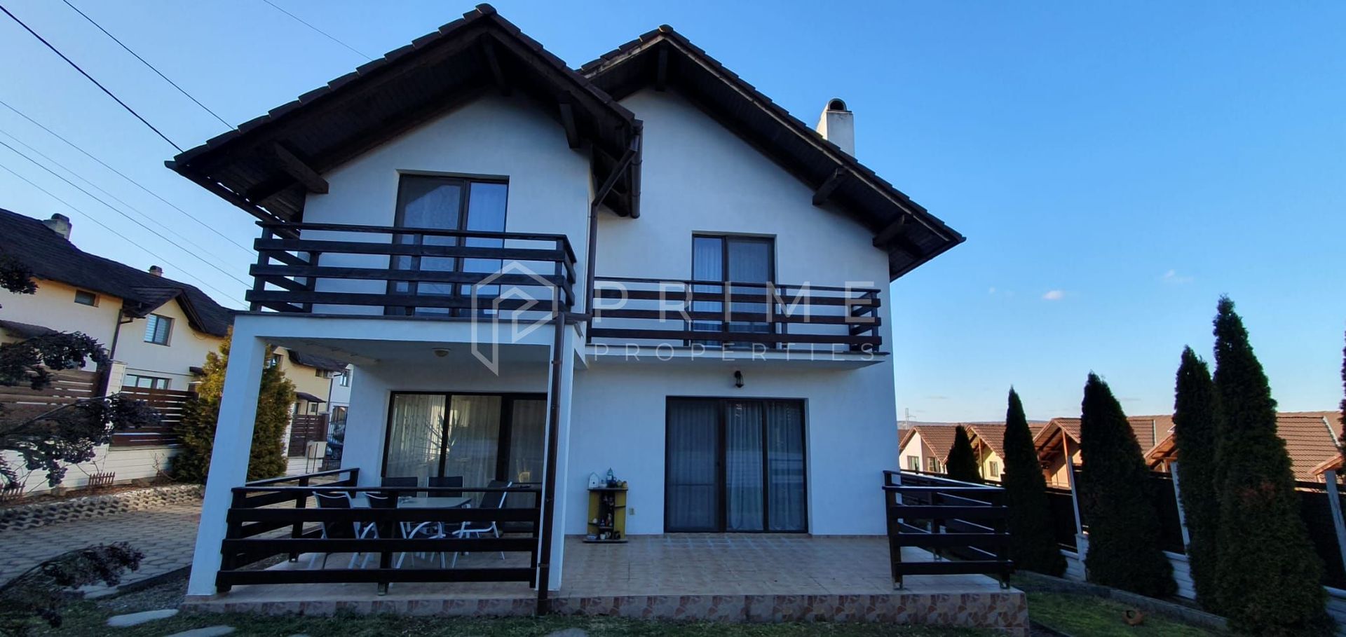 Casă individuală elegantă – Corunca, curte spațioasă - Poză 1