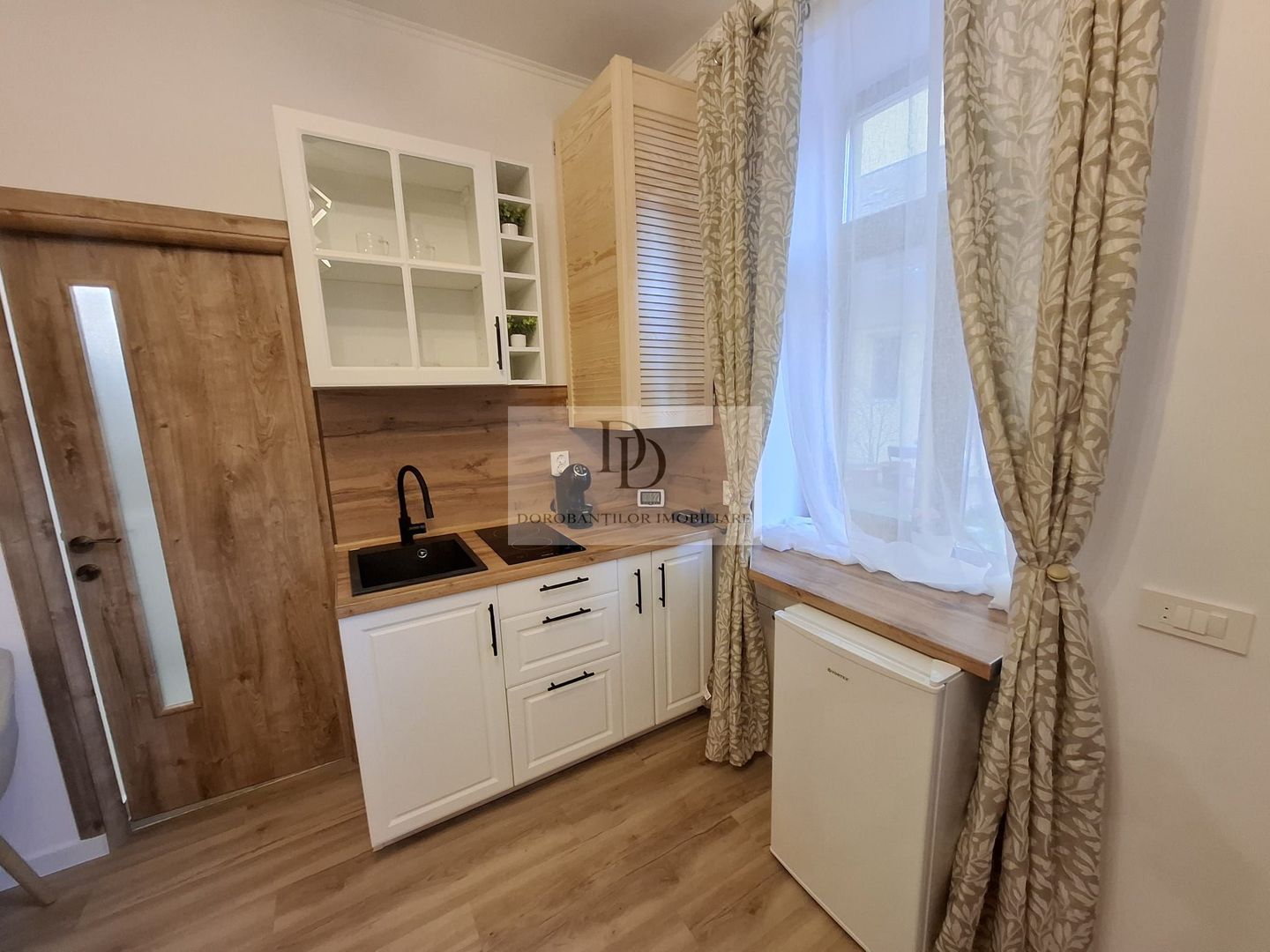 Studio cochet în inima orașului | Zona Centrală- Traian Mosoiu - Poză 4