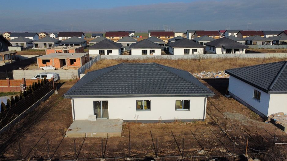 Casă pe parter de vânzare în cartierul Izvor - Poză 4