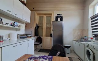 La Curte Comună, Posibilitate, Mansardare!! - Poză 4