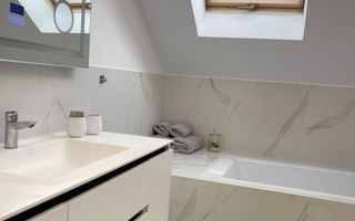 Casă cu design modern & suflet autentic – 200 m² de confort și rafinam - Poză 46