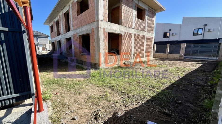 Duplex cu 4 camere si gradina in Selimbar, zona Trifoiului - Poză 2