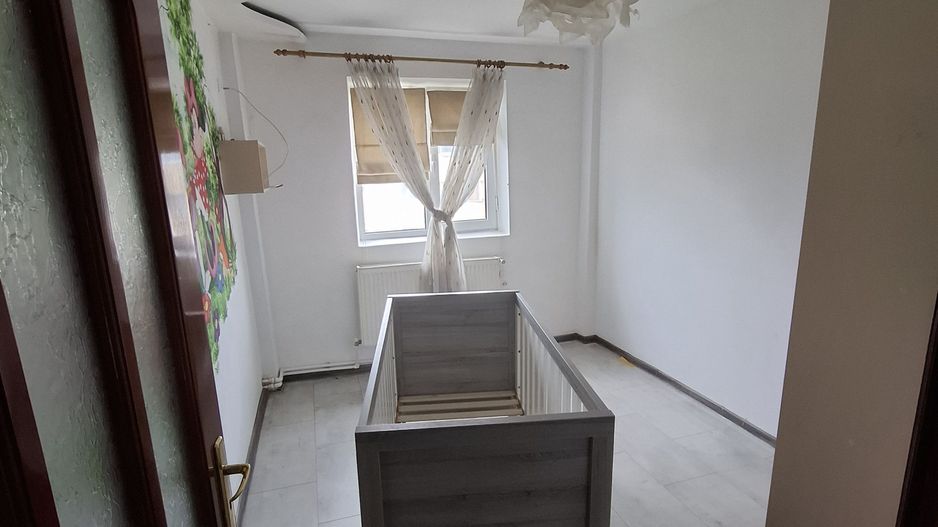 Apartament 3 camere decomandat insula de agrement - Poză 12