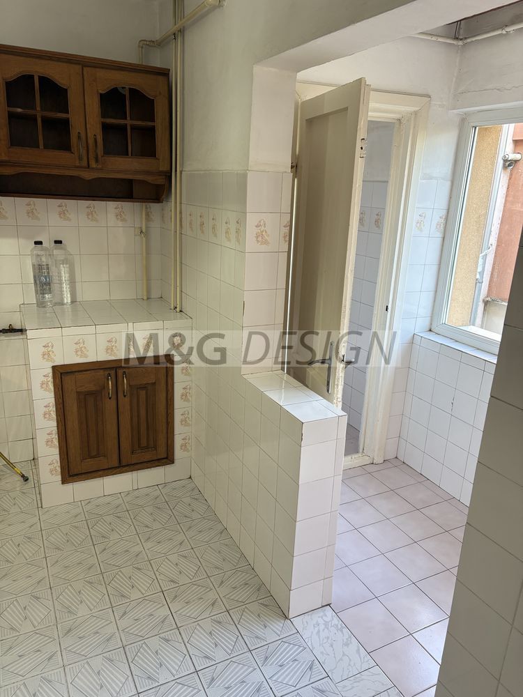 Apartament  2 camere  Soarelui etaj intermediar - Poză 3