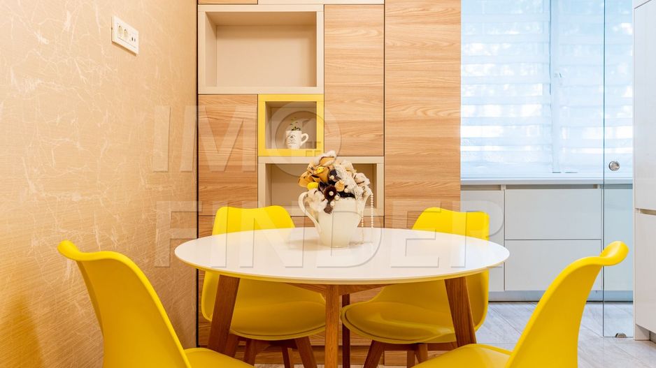 Apartament spatios, 120 mp, cu garaj si parcare – Plopilor - Poză 3