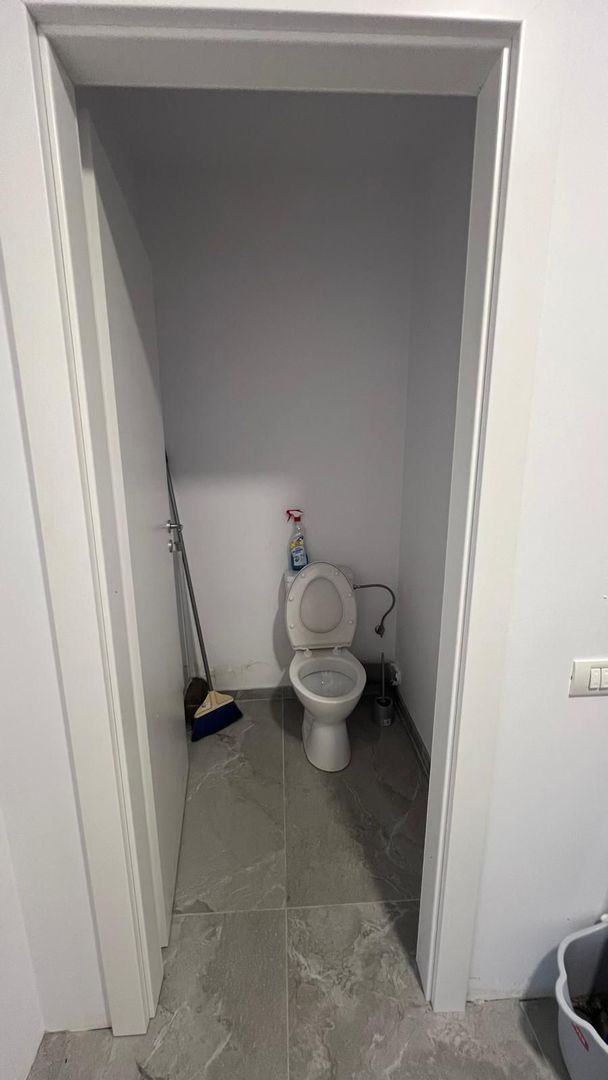 140 mp la Prelungirea Ghencea – Vitrină Stradală - Poză 8