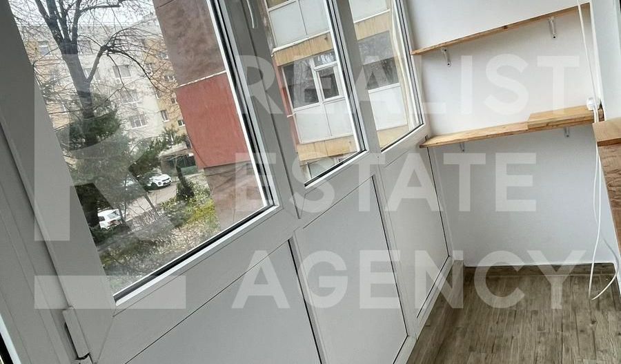 Vânzare, apartament cu 2 camere în zona Drumul Taberei - Poză 10