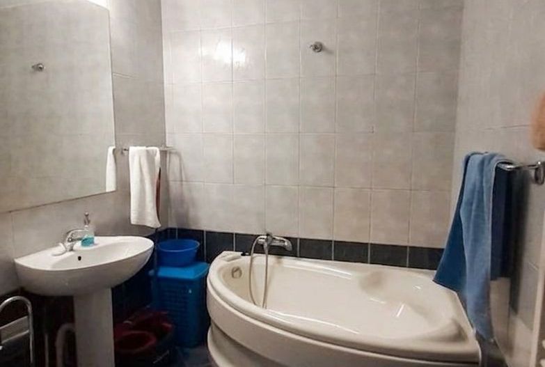 Închiriez Apartament cu 🏡 2 camere, Calea Moșilor, zonă centrală - Poză 8