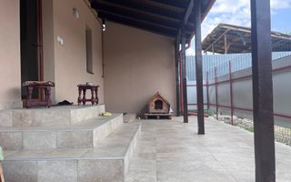 Casa de vânzare în Vulcana Pandele, la o distanță mica de oraș! - Poză 4