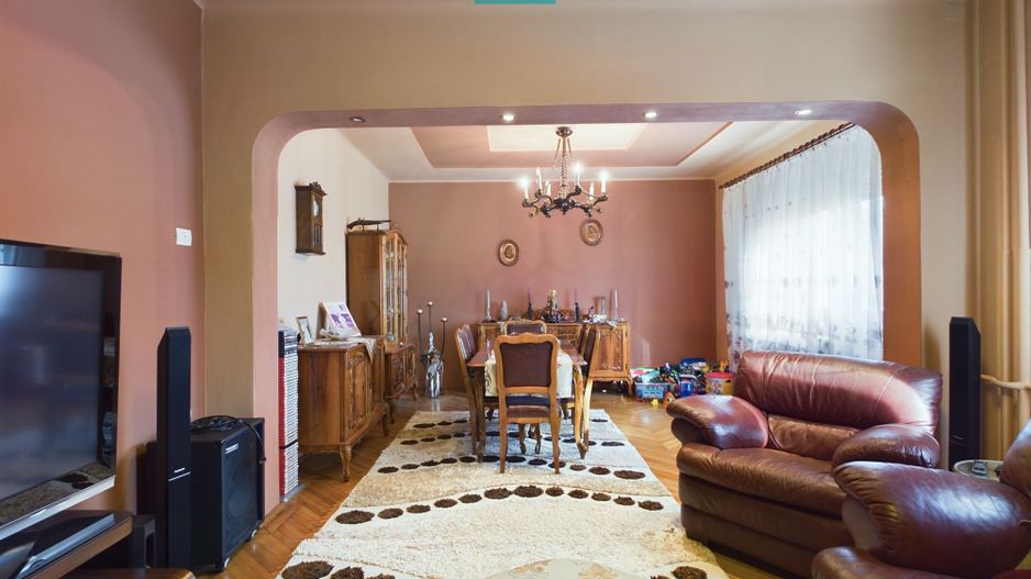 Casă solidă și impunătoare în Grădiște - Poză 4