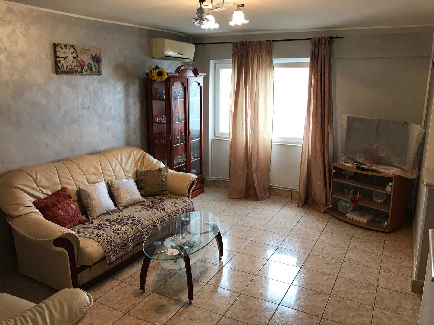 Apartament de vanzare - Poză 1