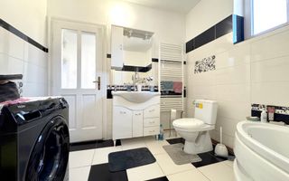 Casa pe 3 niveluri cu teren de 1900 mp in Com. Baisoara. - Poză 12