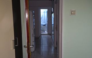 Vanzare ap. 2 camere, 2 balcoane, bloc 85, posibilitate centrala, Titan-Ciucea - Poză 2