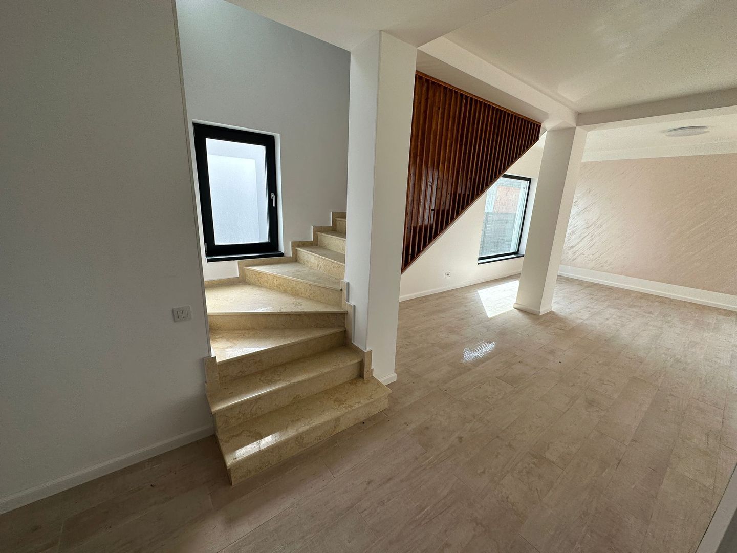 O oază de liniște și eleganță contemporană în inima Tunariului - Poză 5