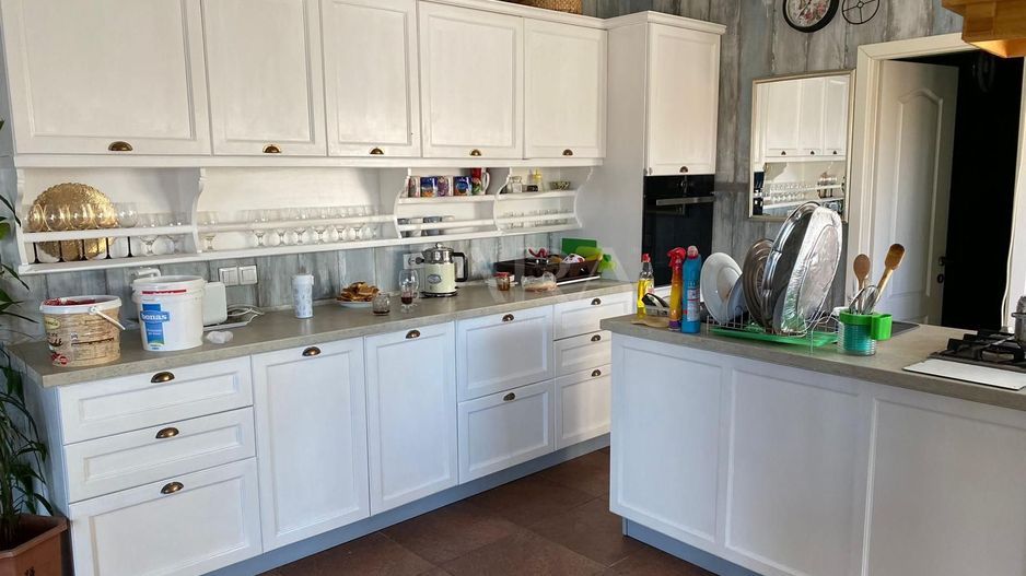 Vilă modernă cu piscină și terase generoase, zona Faget - Poză 10