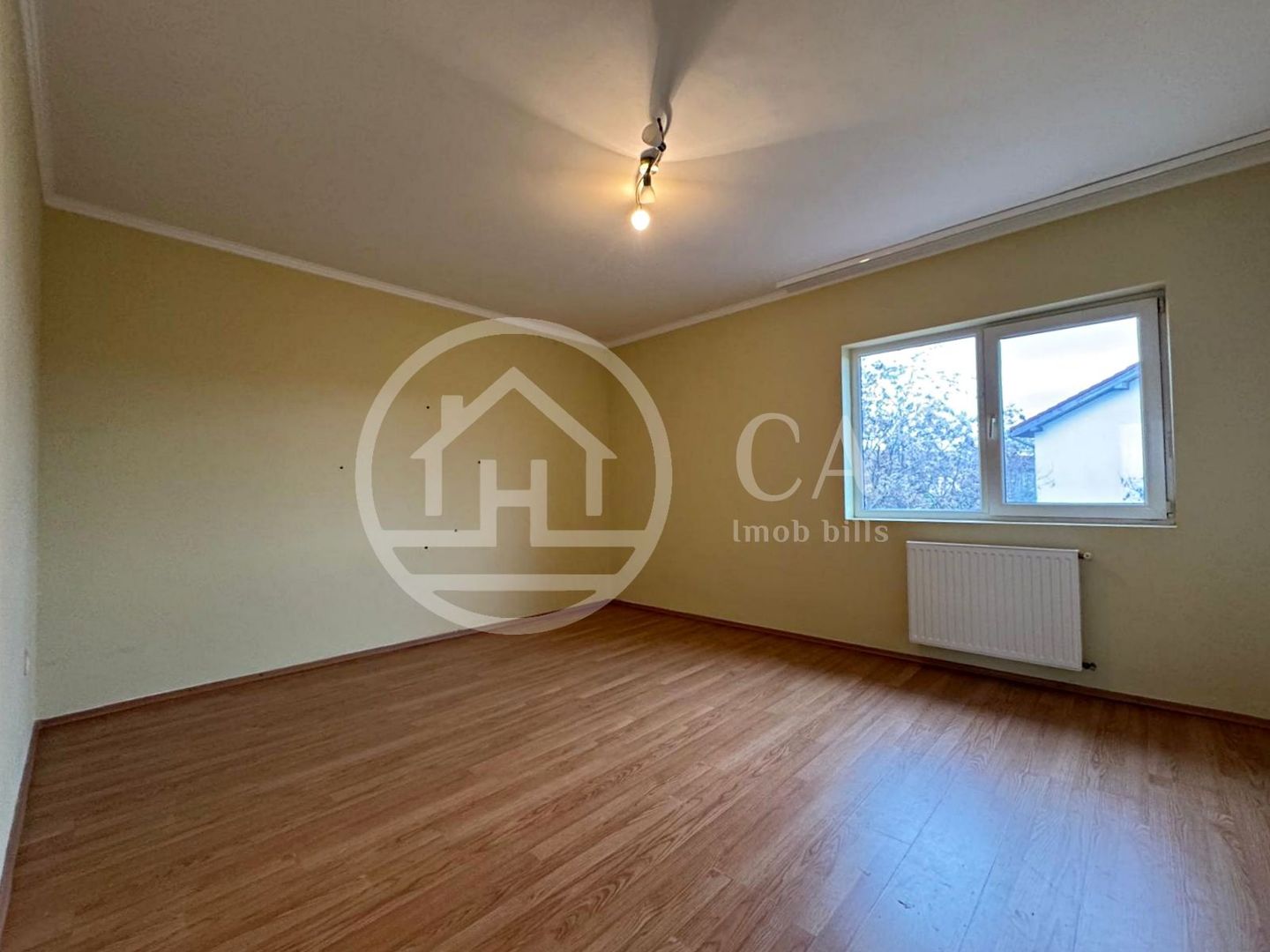 Casă de închiriat cu 4 camere în Cartierul Europa, Oradea - Poză 7