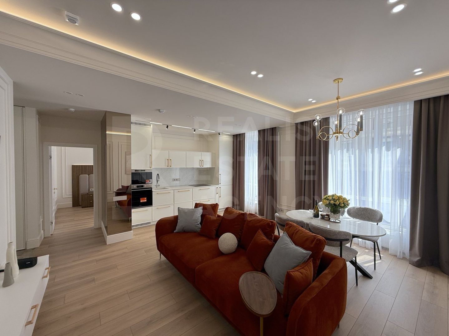 Chirie, apartament, 2 camere, str. Alexandru Cel Bun, Centru - Poză 1