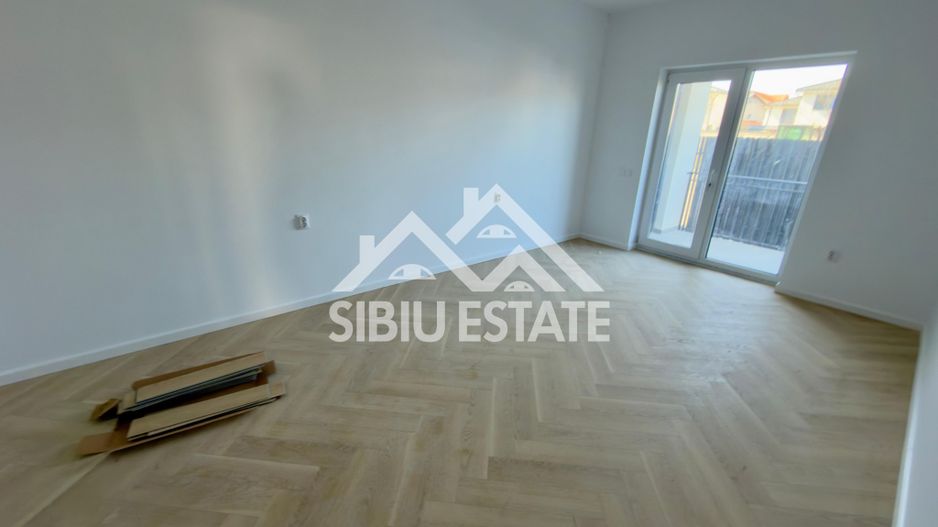 Apartament modern decomandat cu 2 camere si balcon în Șelimbăr - Poză 1