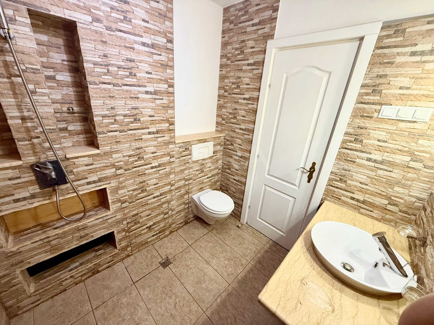 Apartament cu 2 camere de închiriat - Mărăști - Poză 7